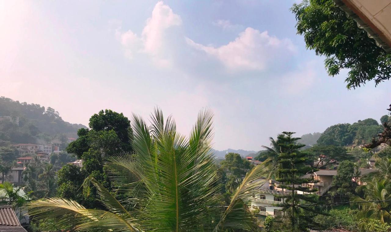 Cloud Inn Kandy Homestay エクステリア 写真